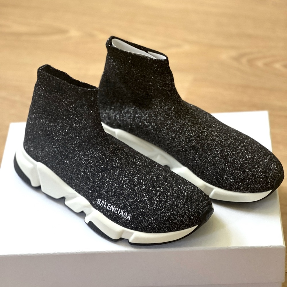 BALENCIAGA
Knit Metal Womens Speed Sneakers 12Black silver in box dust bag EUC - Picture 5 of 12